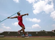 开云下载-F1街道赛之夜，聚光灯为何打向那个沉默的赛道工？