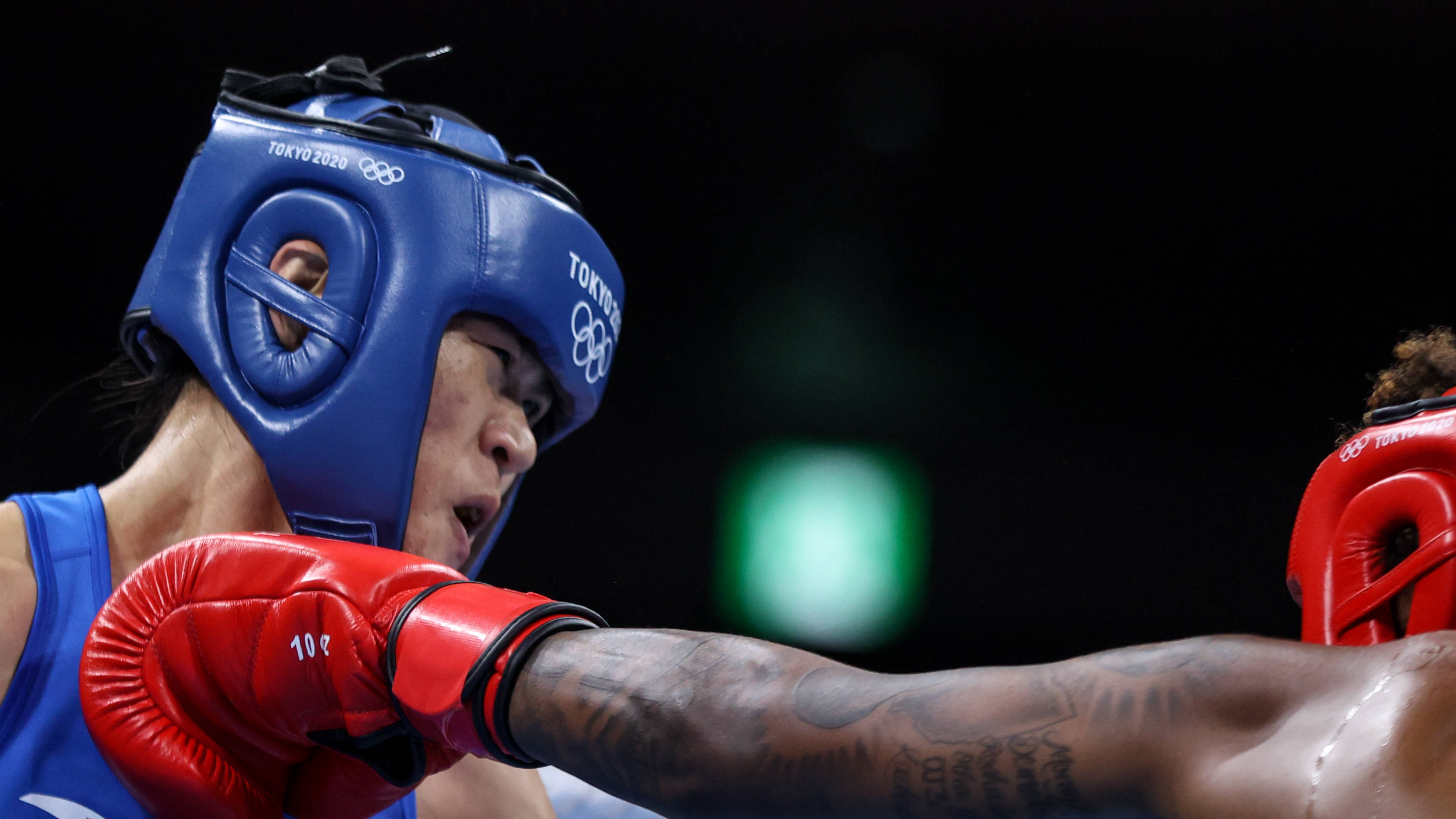 关于拳击女子半决赛对决激烈,意大利选手力克对手晋级的信息 关于拳击女子半决赛对决激烈,意大利选手力克对手晋级的信息