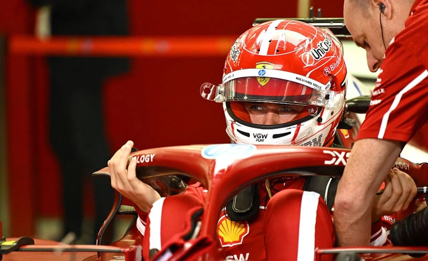 雷诺车队翻盘迈凯伦，拉塞尔统治全场的简单介绍