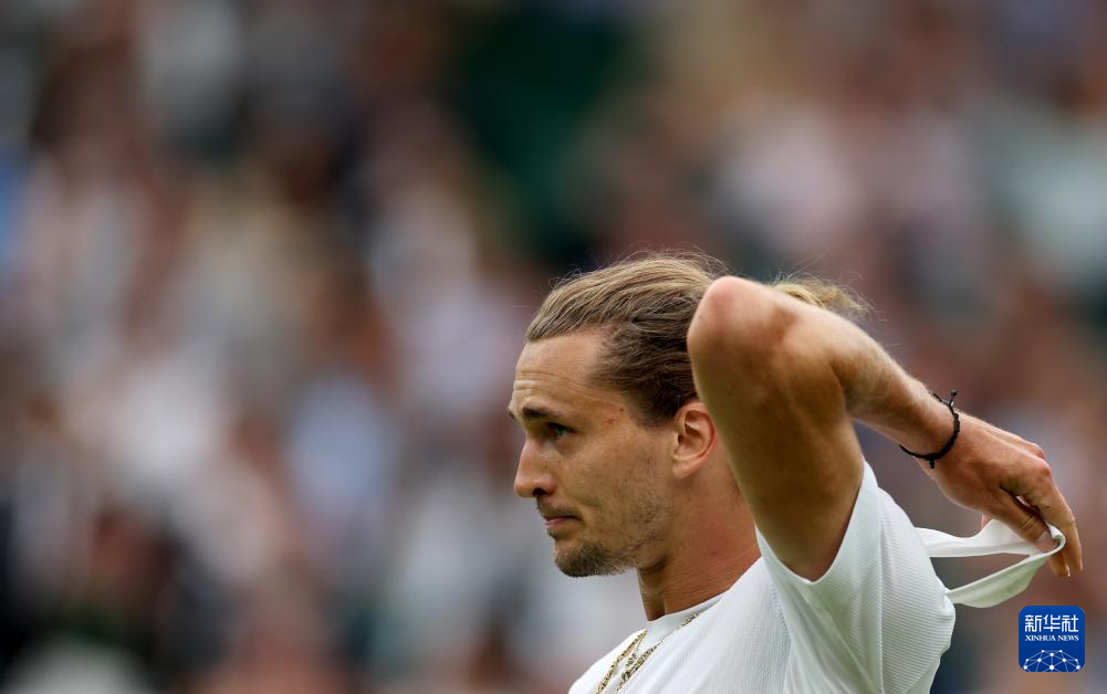 温网完胜戴维斯杯,兹维列夫刷新纪录的简单介绍 温网完胜戴维斯杯,兹维列夫刷新纪录的简单介绍