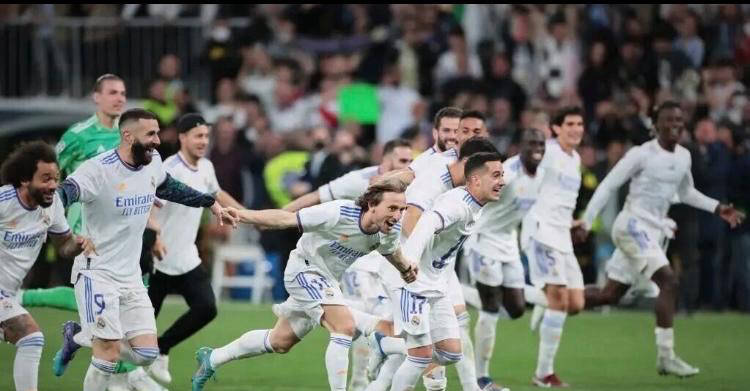 法兰克福主场力克瓦伦西亚,欧冠资格前景一片光明 法兰克福主场力克瓦伦西亚,欧冠资格前景一片光明