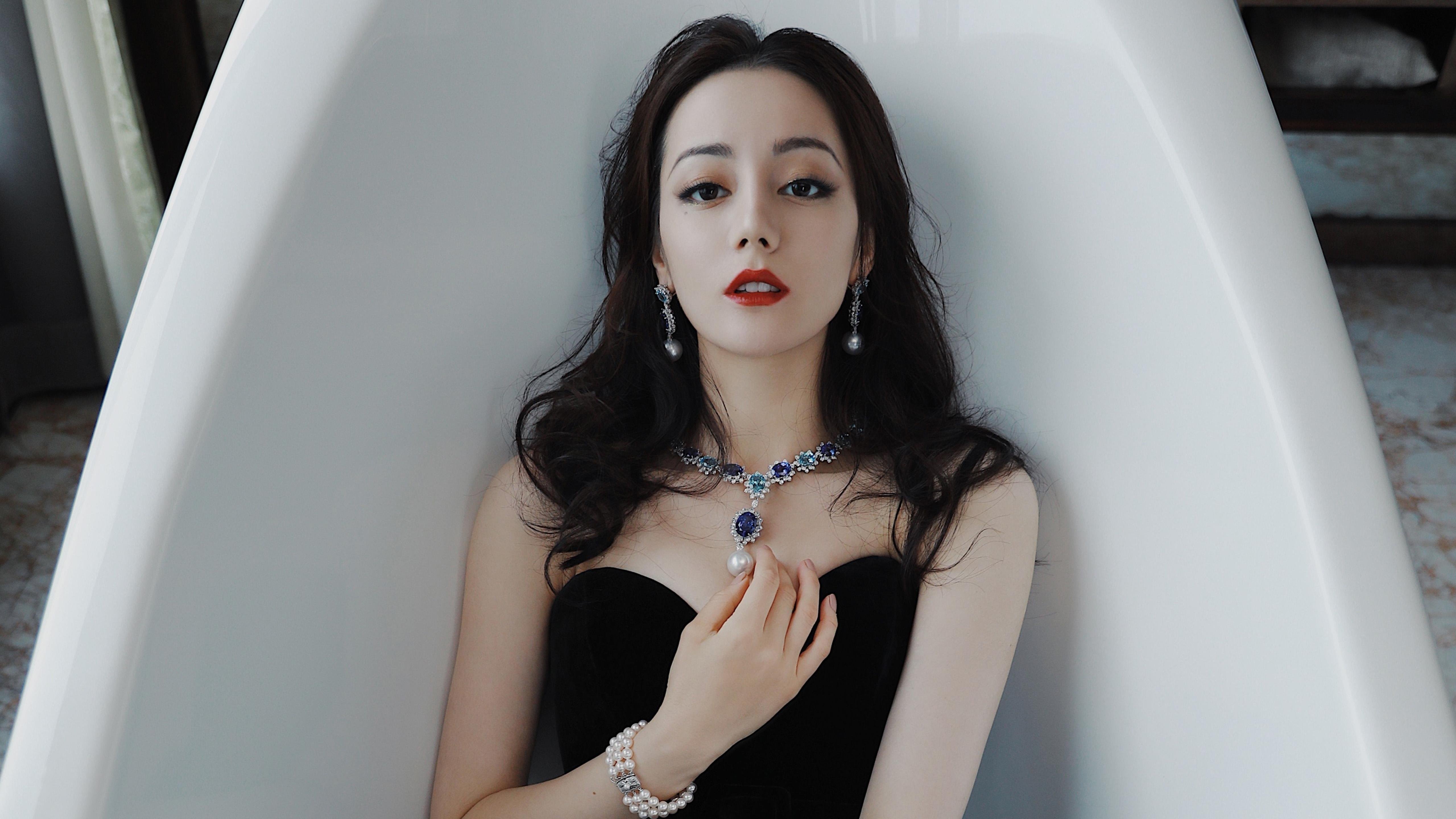 绿茵孤注—当库尔图瓦的脚尖刻下年度绝章