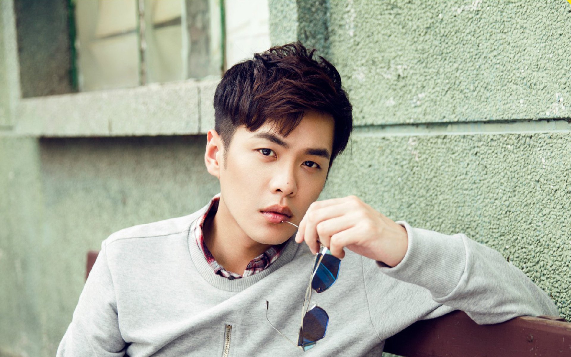 新星崛起，阿尔瓦雷斯点燃激情夜，尼斯关键战力克加拿大黑马