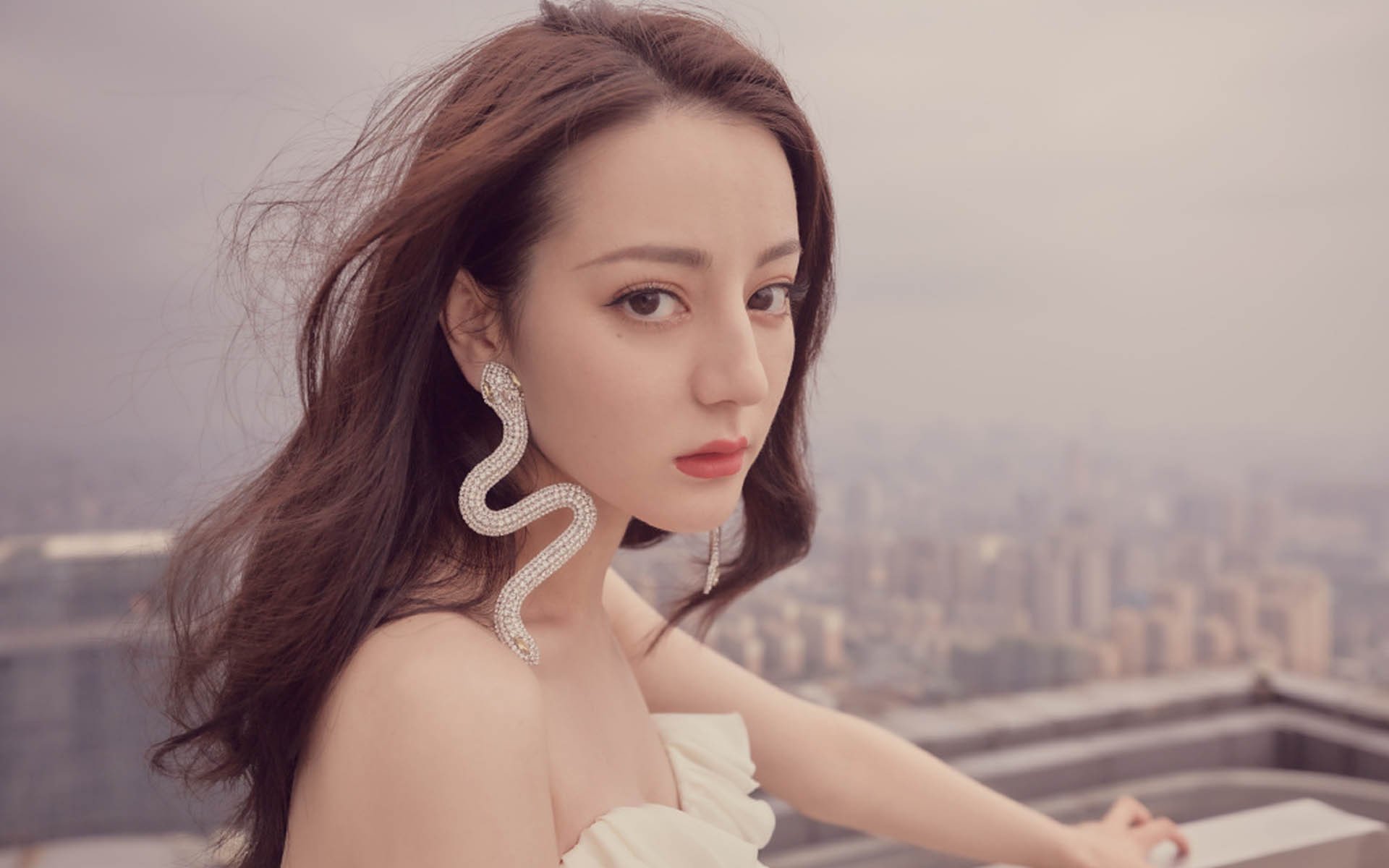 好的，我们来为这篇关于2026年世界杯E组焦点战的深度文章构思几个不同风格与角度的标题，以捕捉这场比赛的戏剧性与战略意义